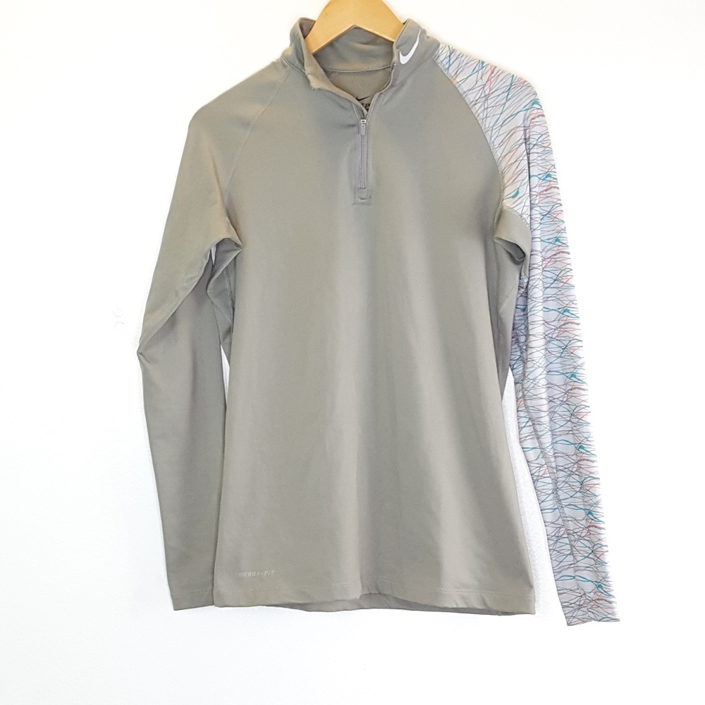 Nike Long Sleeve Quarter-Zip Top in Olive Gray with Patterned White Sleeve
